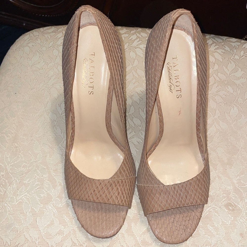 Talbots chunky heels - Picture 2 of 5